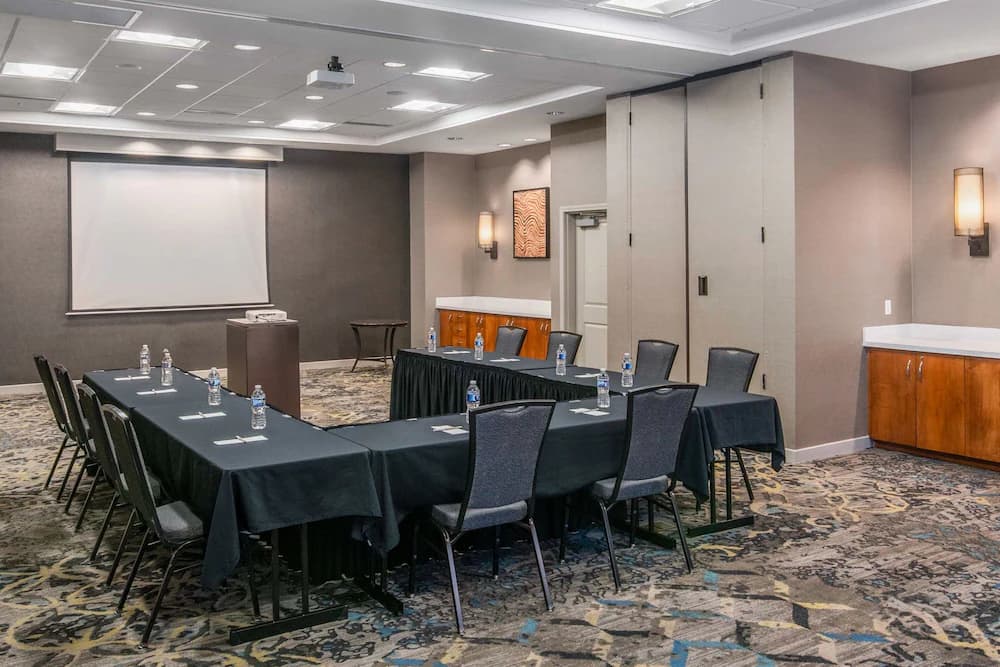Meeting facility