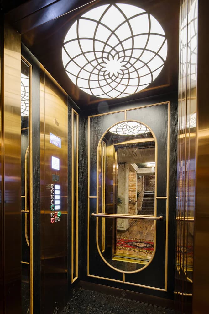 Elevator