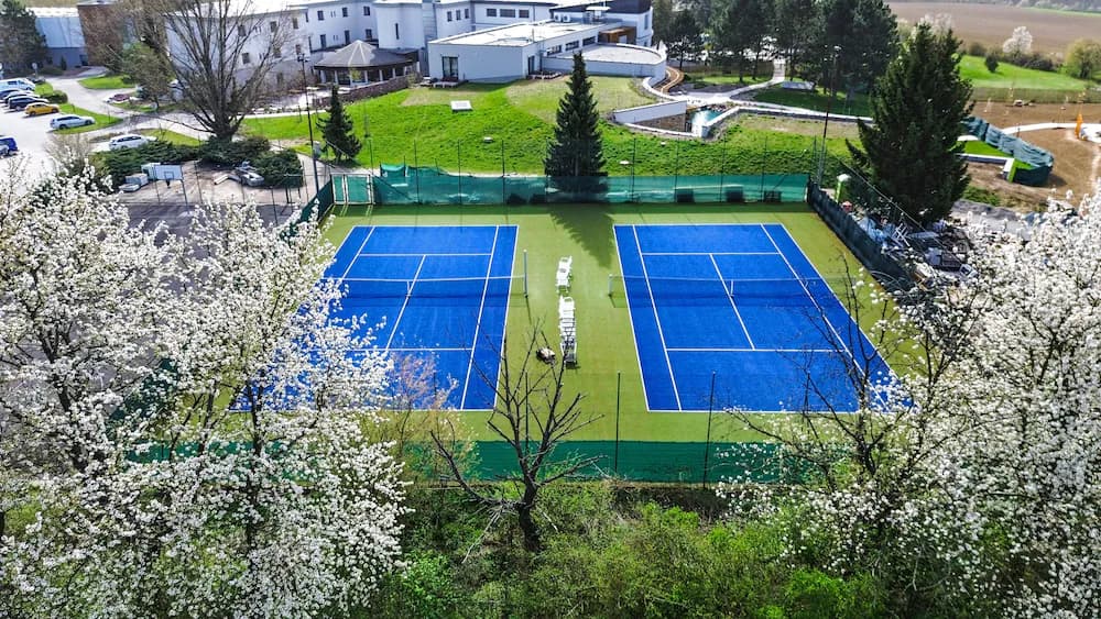 Tennis court