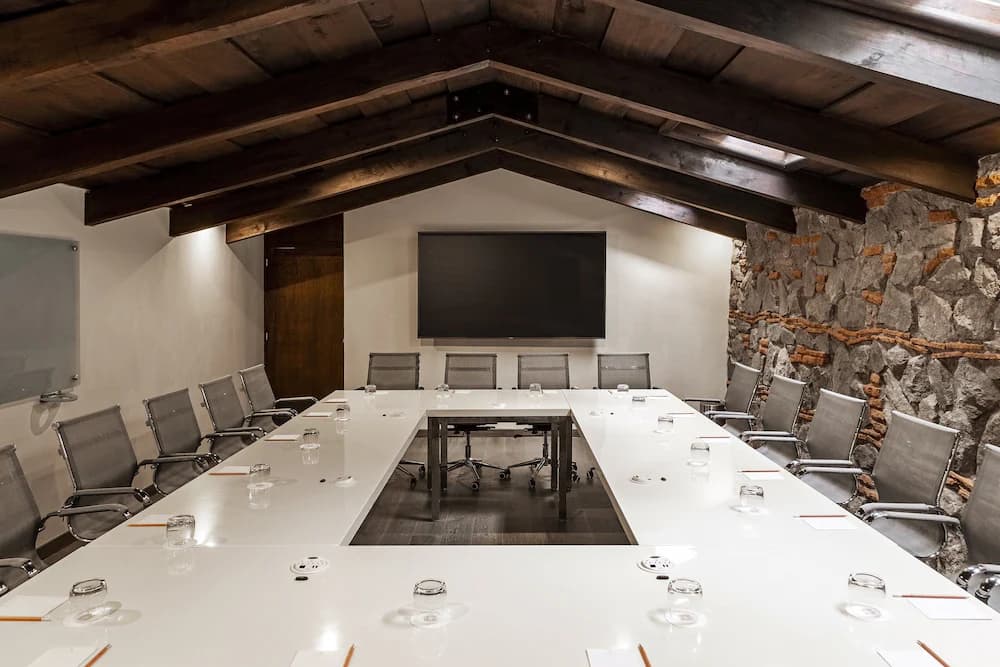 Meeting facility