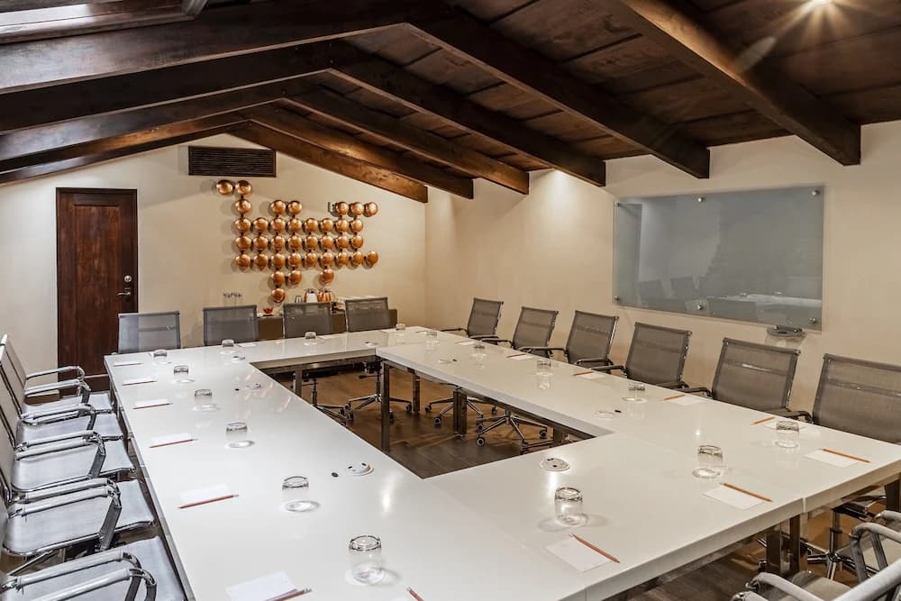 Meeting facility