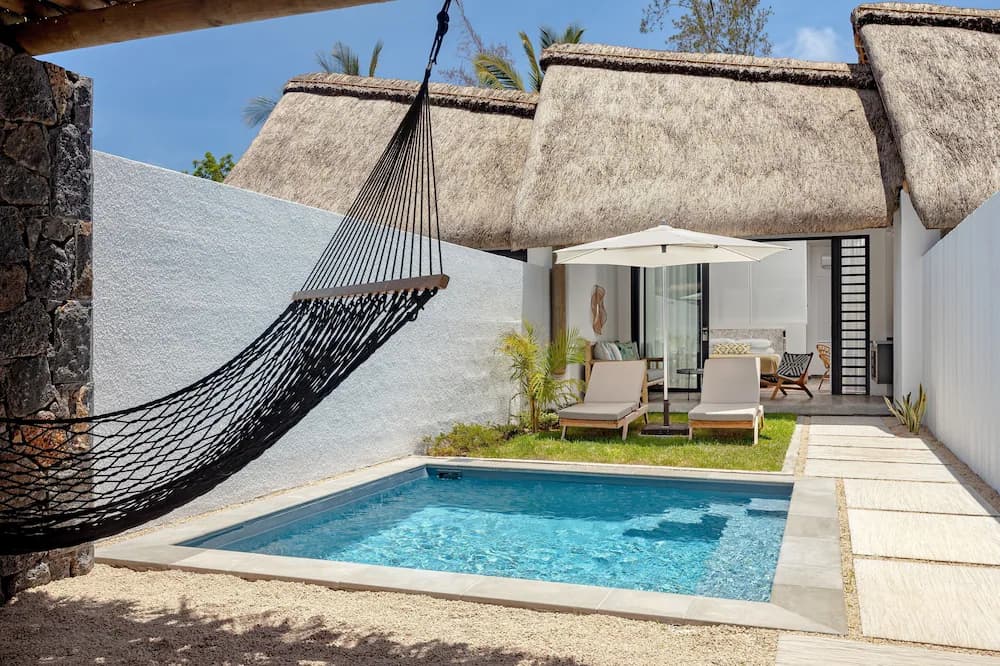 Private pool