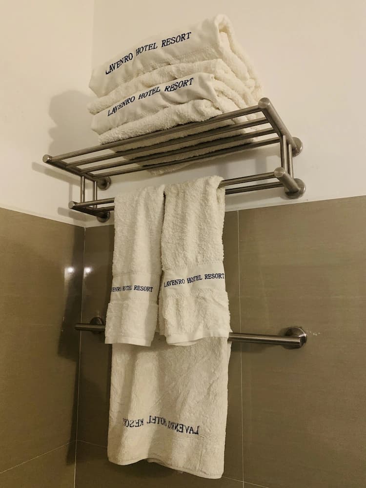Bathroom amenities