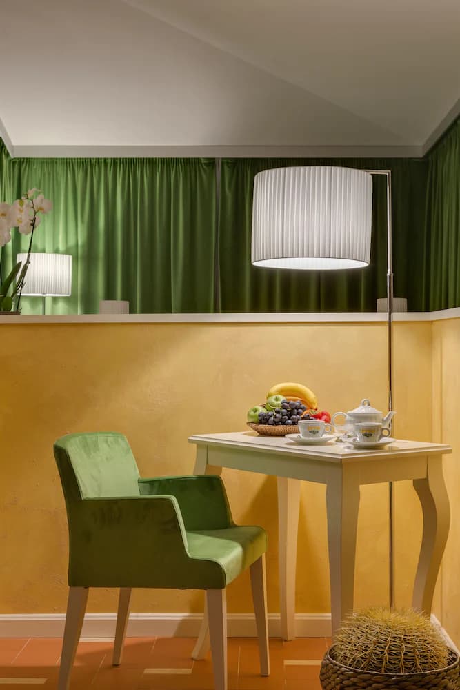 Room amenity
