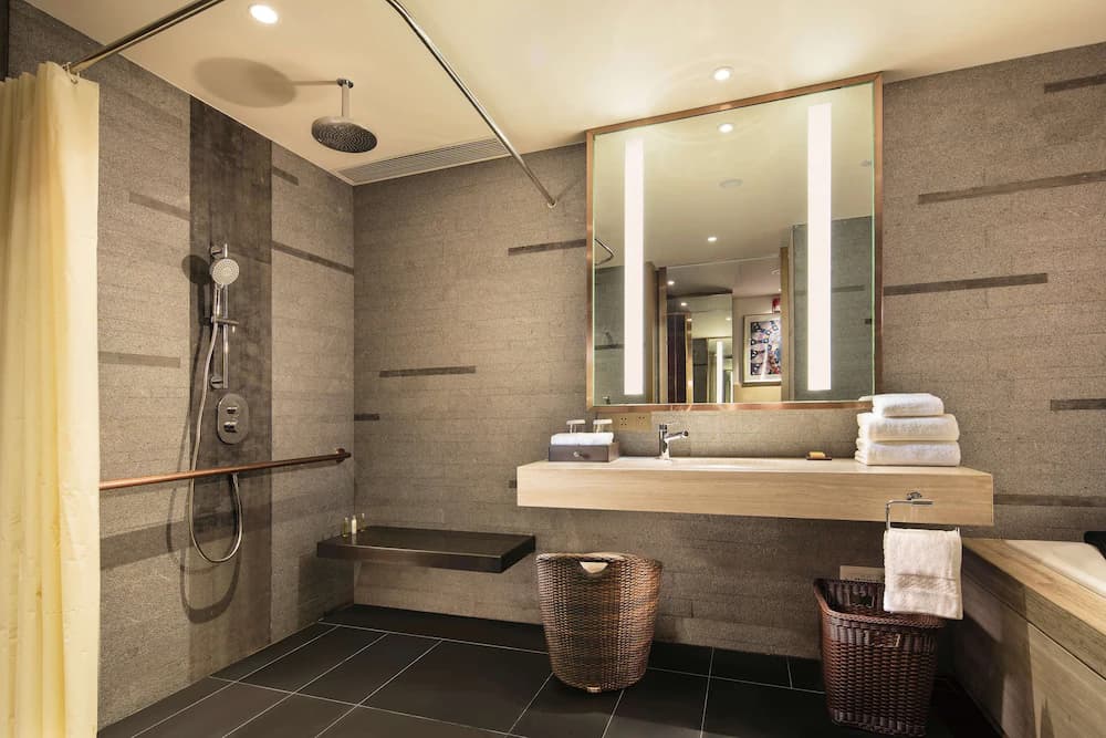 Bathroom shower