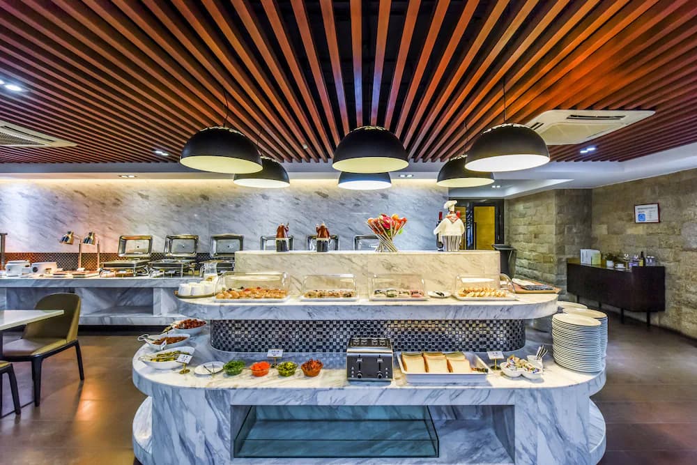 Breakfast buffet