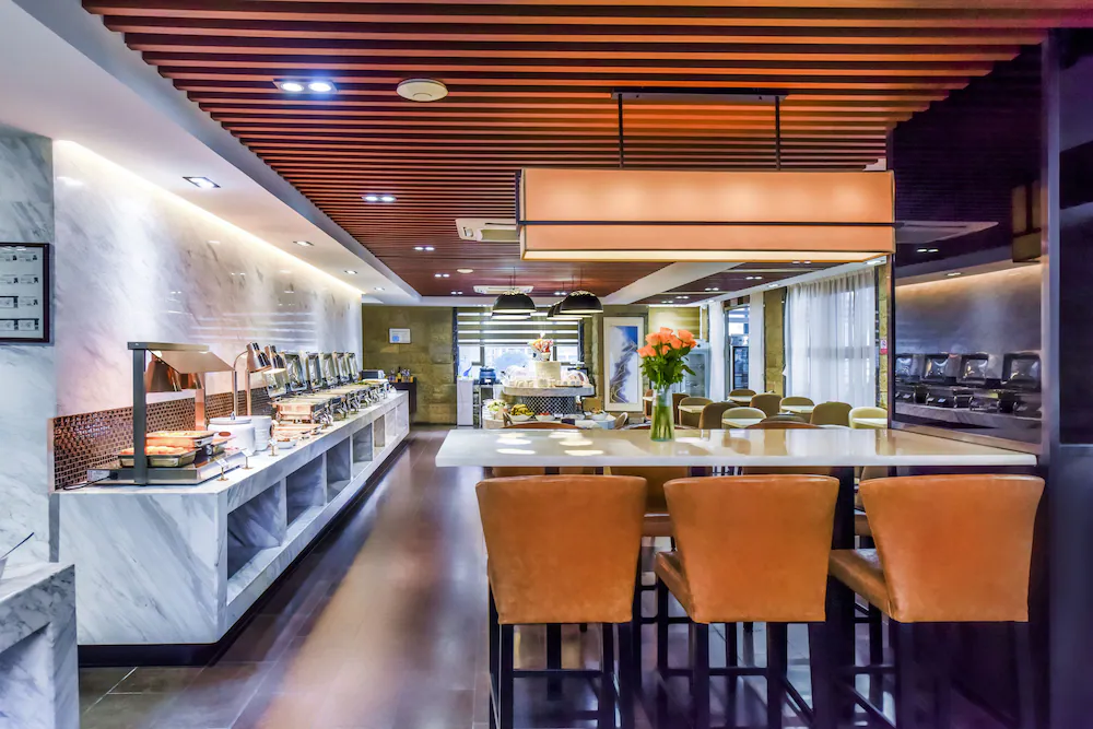 Breakfast area