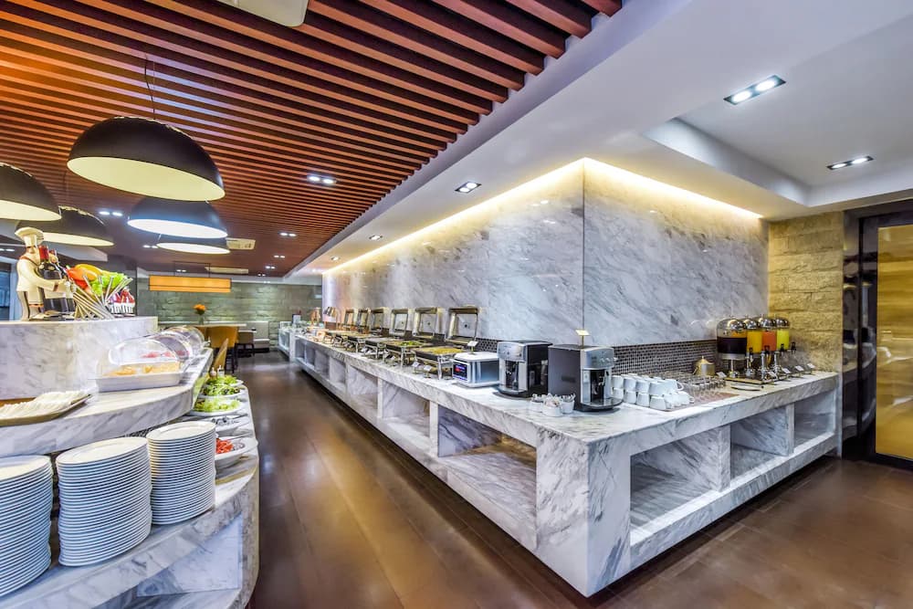 Breakfast buffet