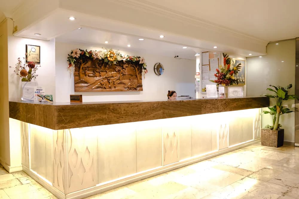 Concierge desk