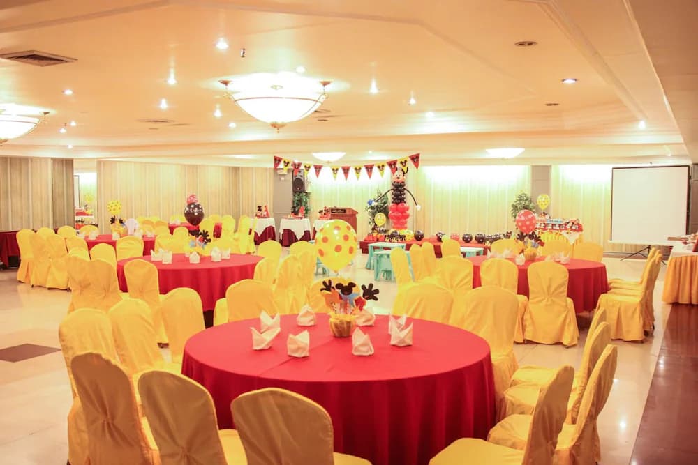 Banquet hall