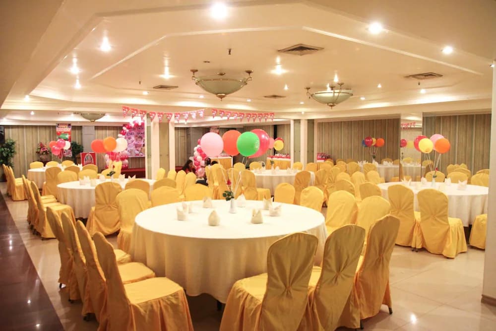 Banquet hall