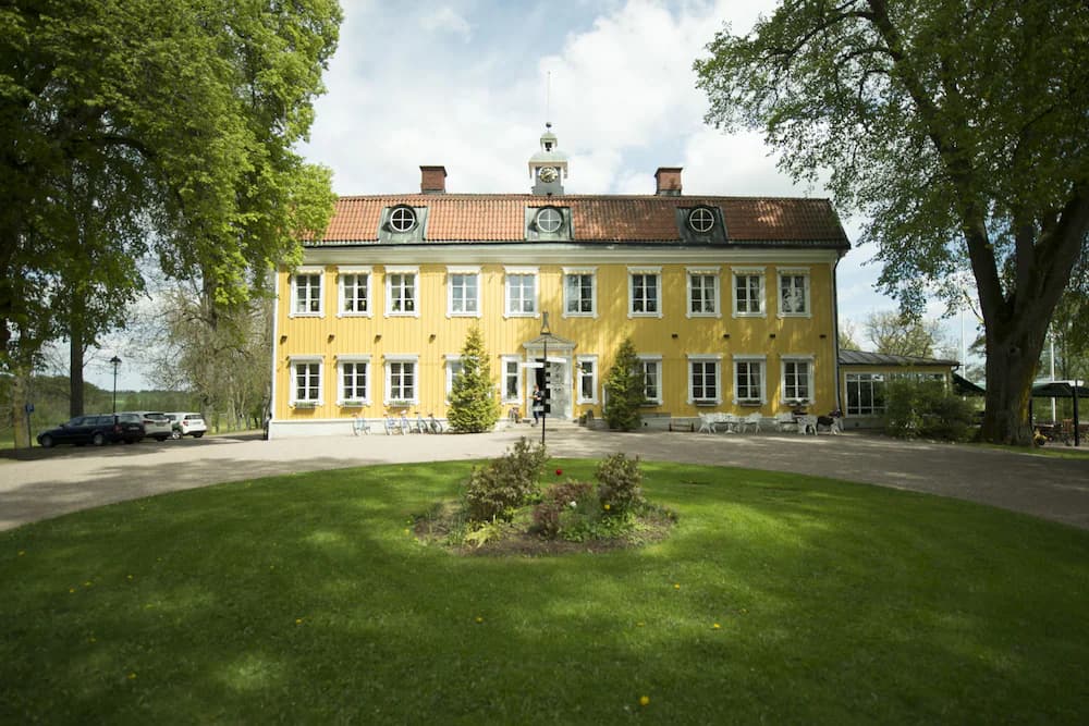 Primary image