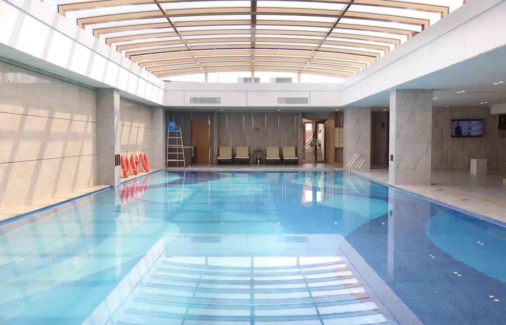 Rooftop pool