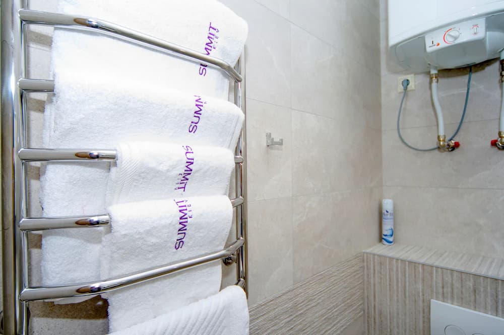 Bathroom amenities