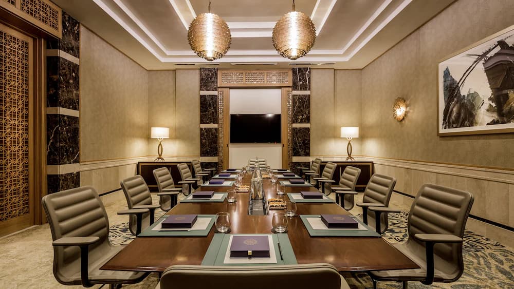 Meeting facility
