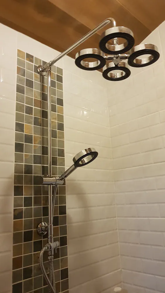 Bathroom shower