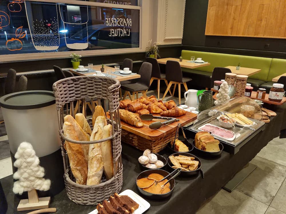 Breakfast buffet