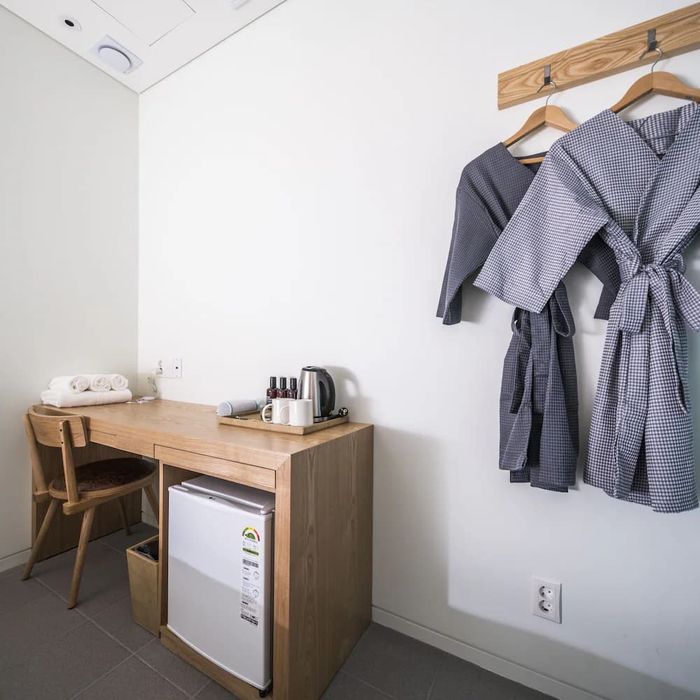 Room amenity