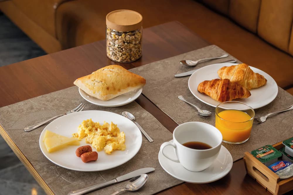 Breakfast meal