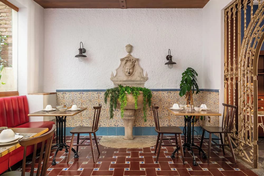 Breakfast area