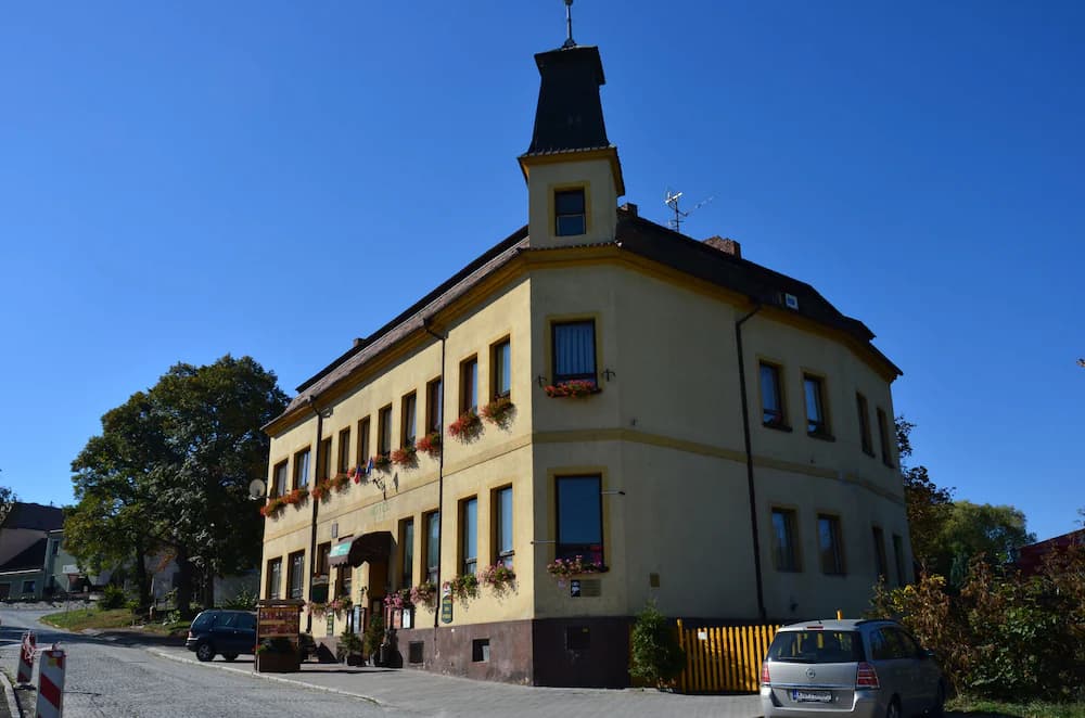 Primary image