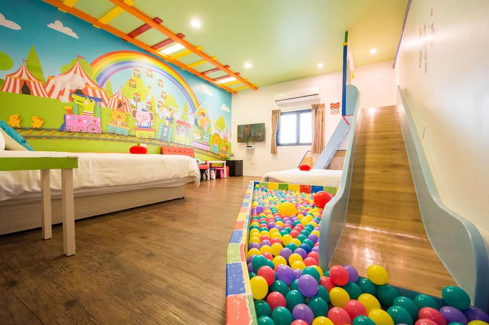 Children's theme room