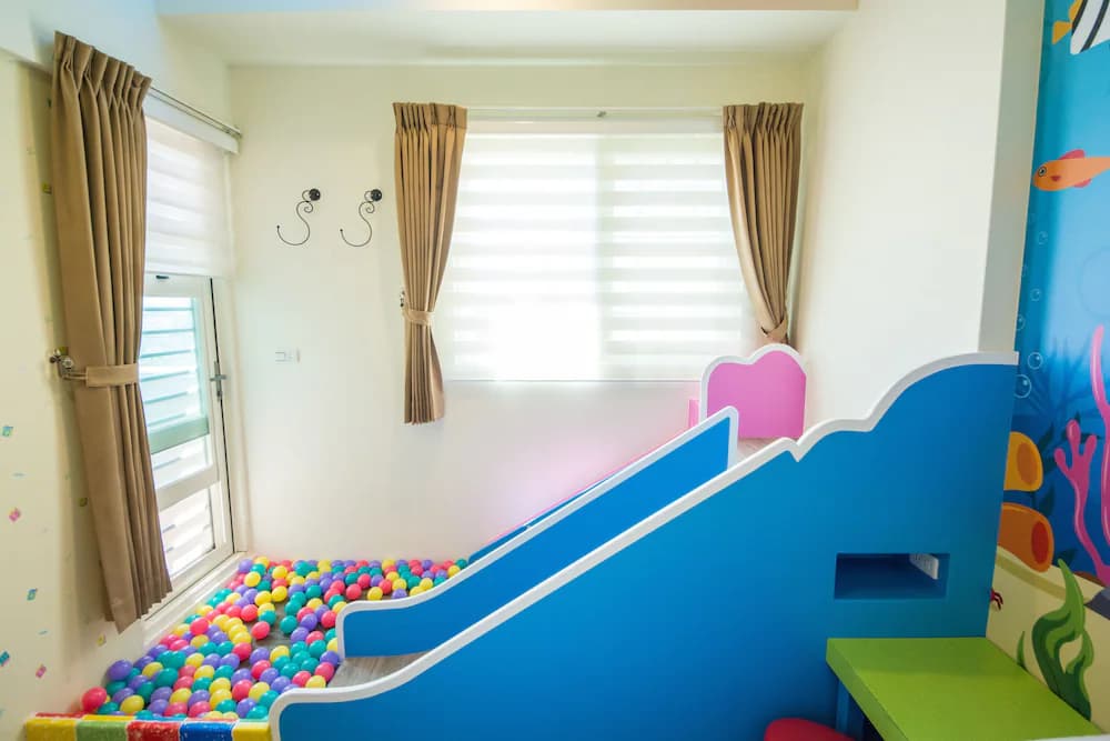 Children's theme room