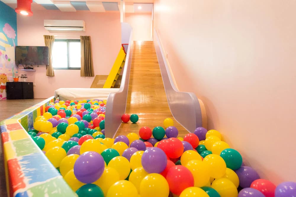 Children's theme room