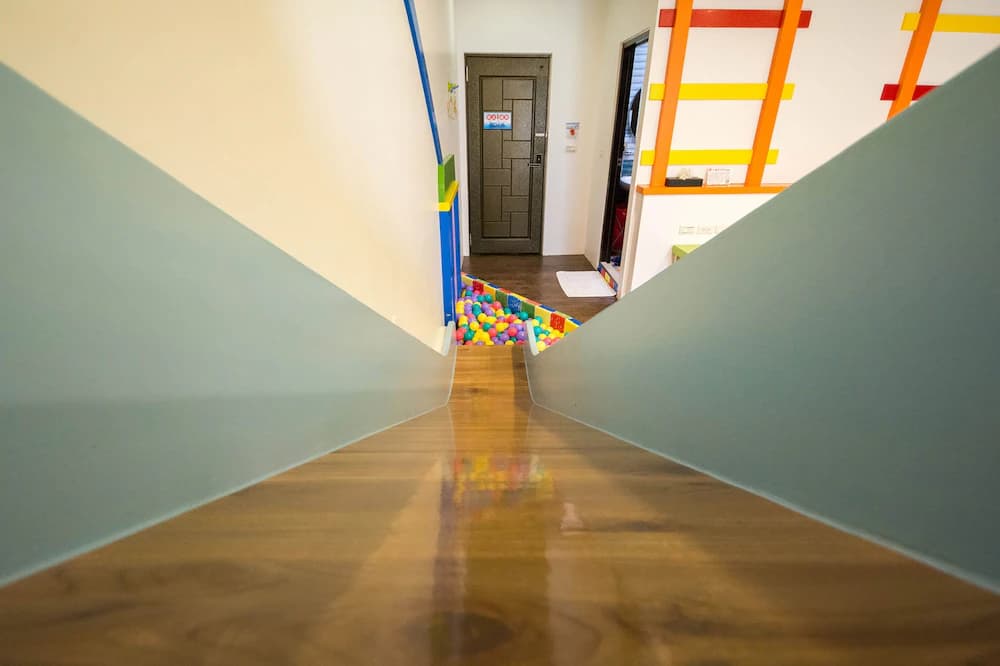 Children's theme room