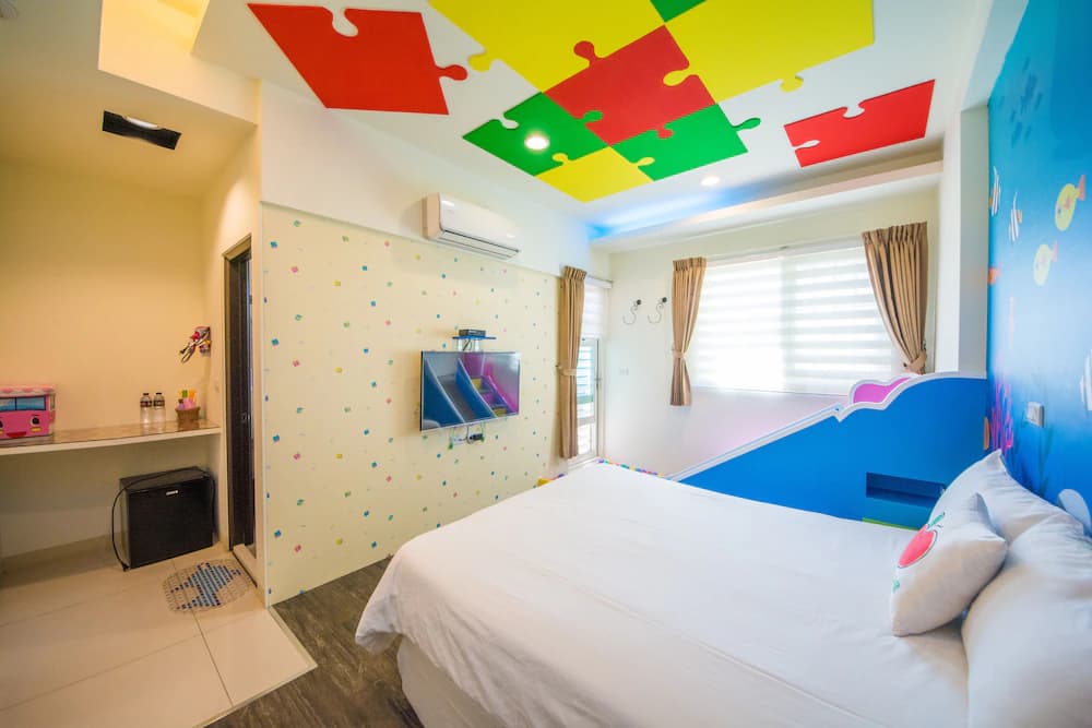 Children's theme room