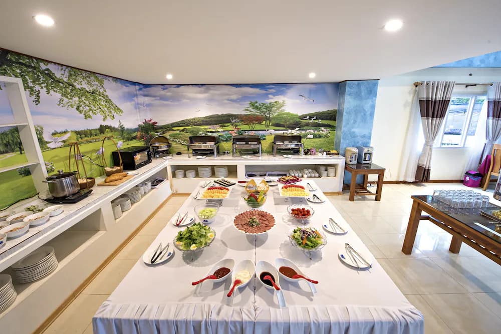 Breakfast buffet