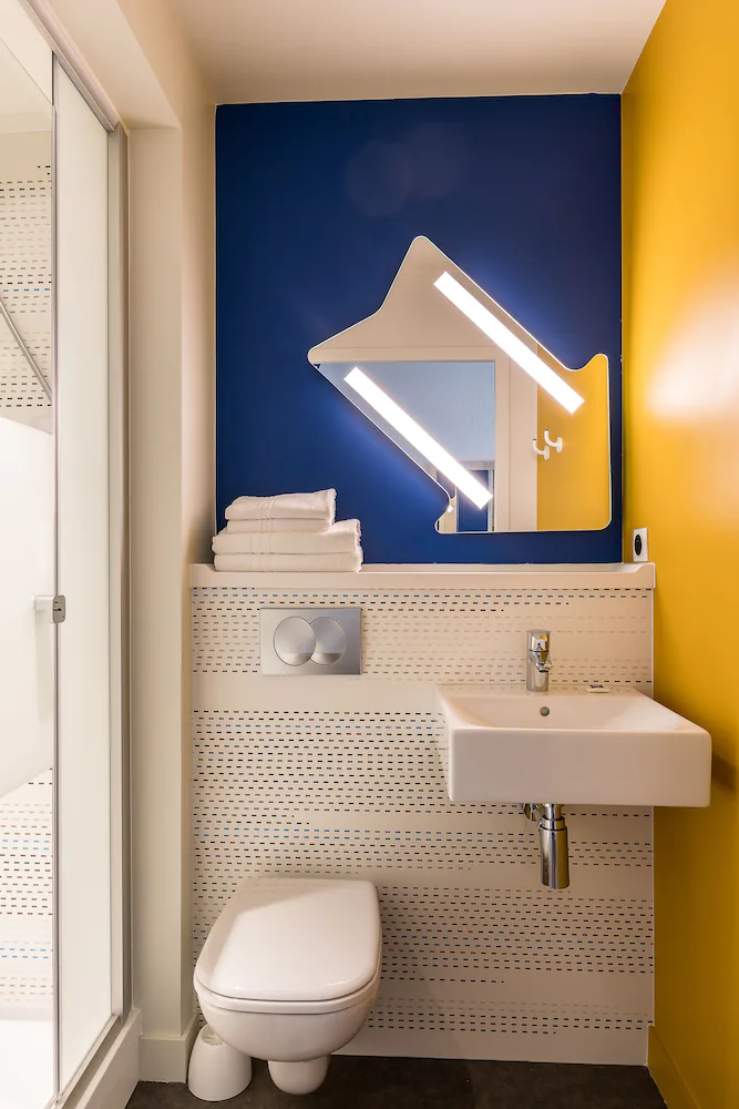 Bathroom sink