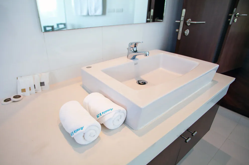 Bathroom sink