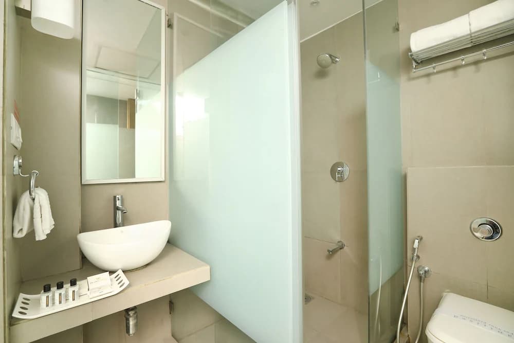 Bathroom amenities