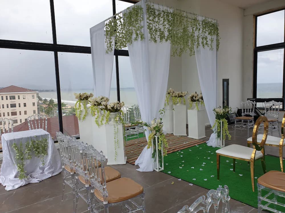 Banquet hall