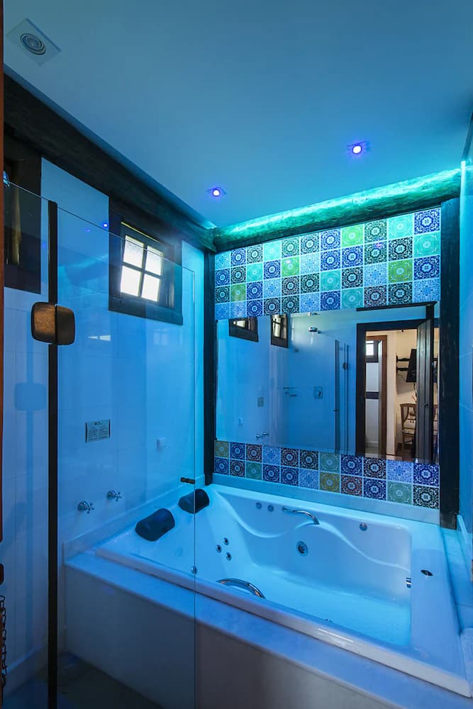 Jetted tub