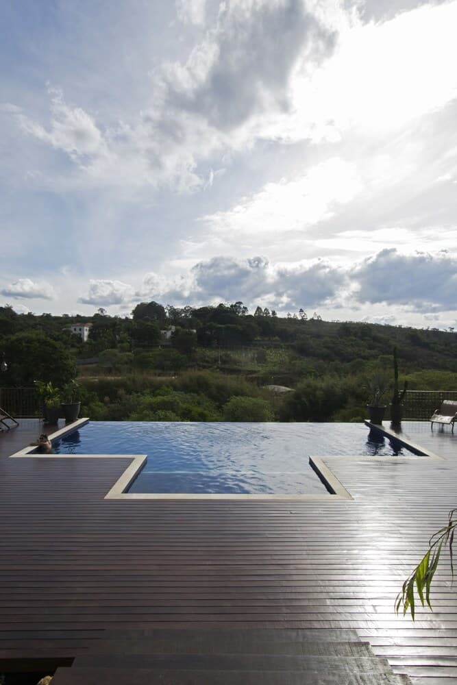 Infinity pool