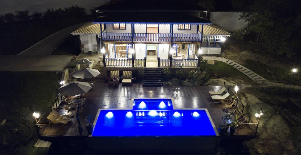 Infinity pool