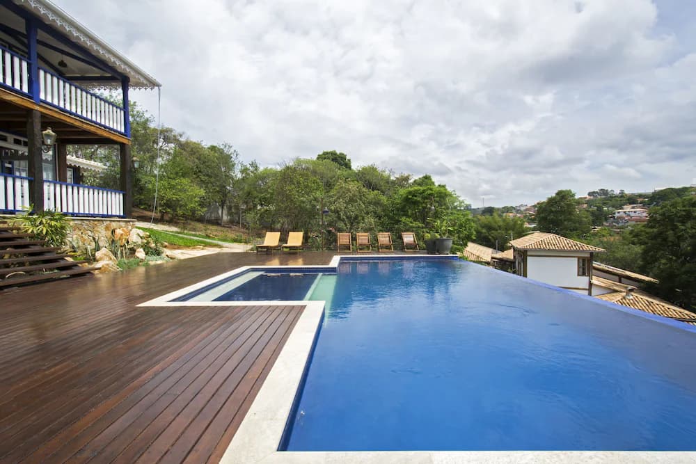 Infinity pool