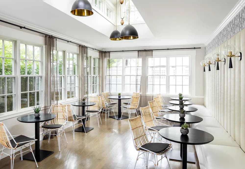 Breakfast area