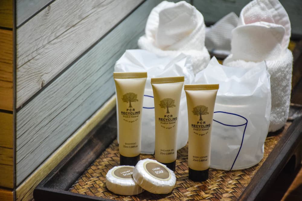 Bathroom amenities