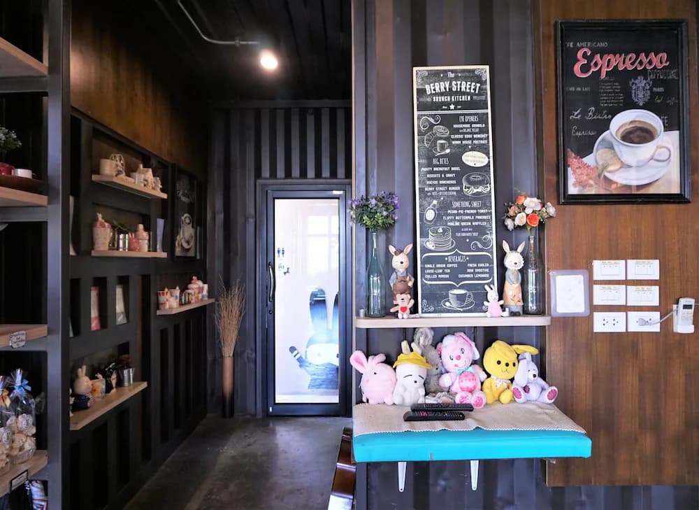 Coffee shop