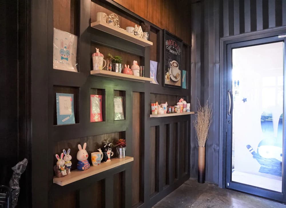 Coffee shop