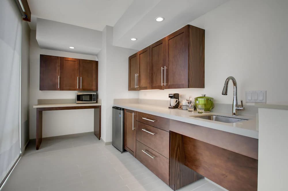 Private kitchenette