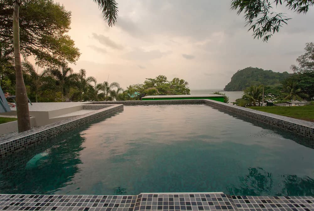 Private pool