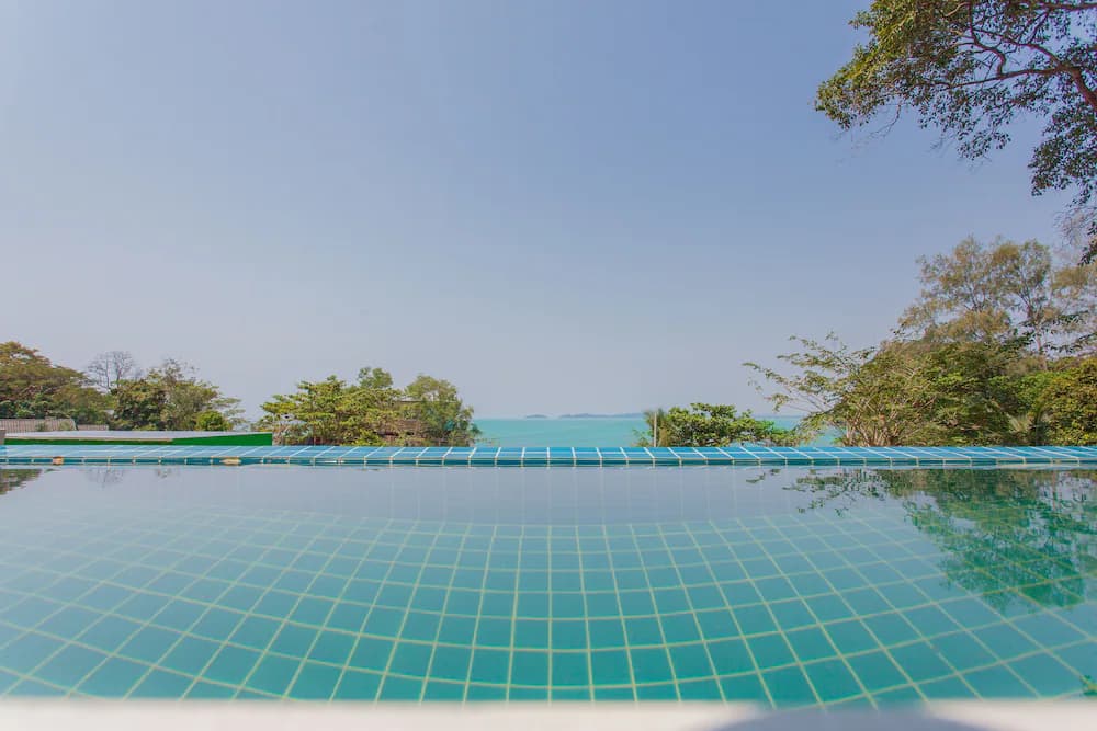 Private pool