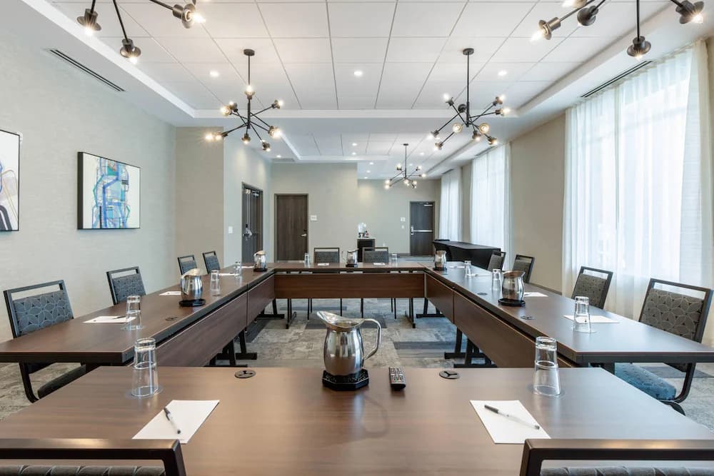 Meeting facility