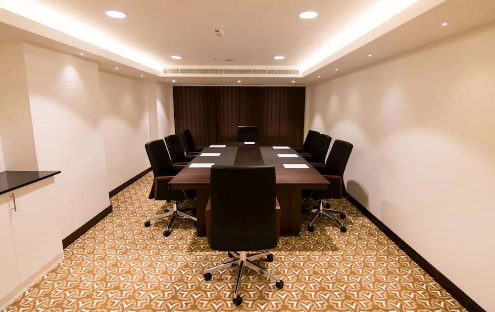 Meeting facility
