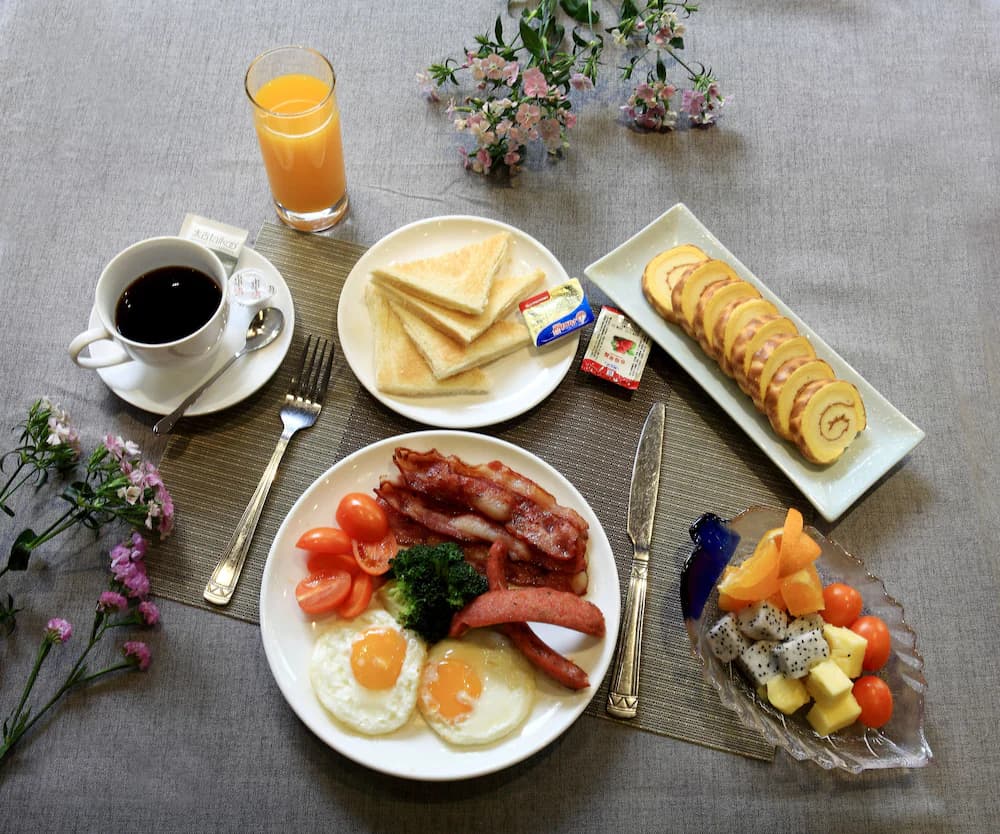 Breakfast meal