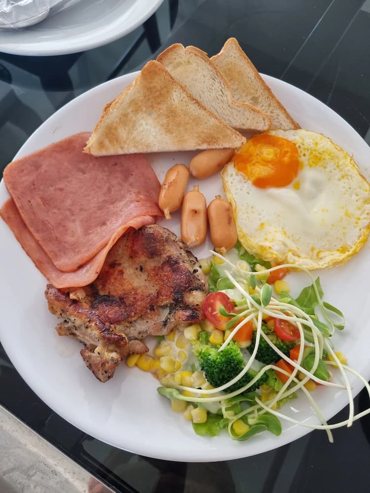 Breakfast meal